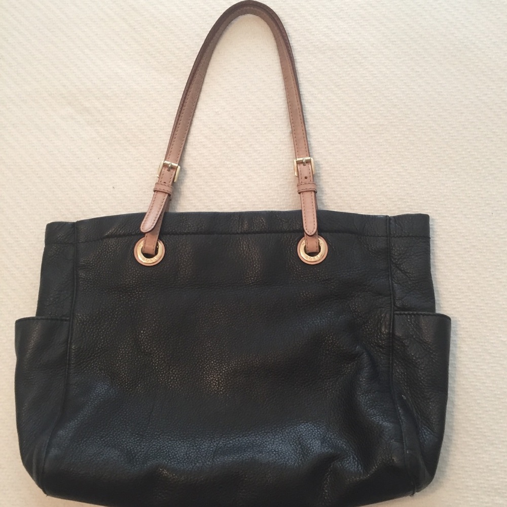 Micheal Kors Leather Purse